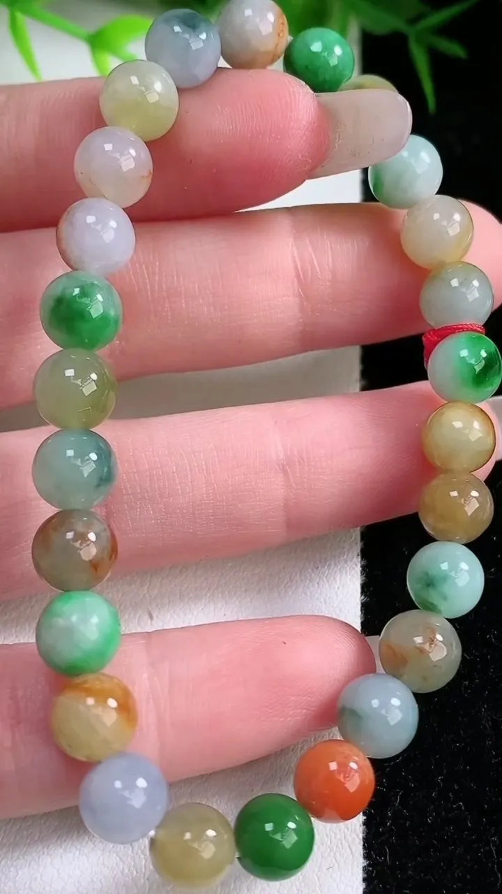 天然A货翡翠三彩圆珠手串，尺寸7.2-26颗，重量:16.45g1月26日
工厂直销收藏佳品,种好水足，色泽均匀，有种有色，上手高大气！