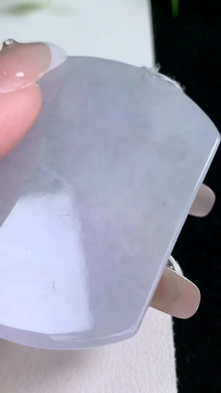 天然A货翡翠紫罗兰龙牌吊坠，尺寸56.4-44.7-7.4，重量:39.02g
1月26日