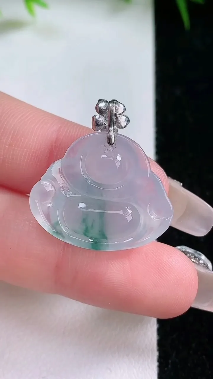 天然A货翡翠种飘花佛公吊坠，尺寸19-24-6，重量:4.24g
1月26日