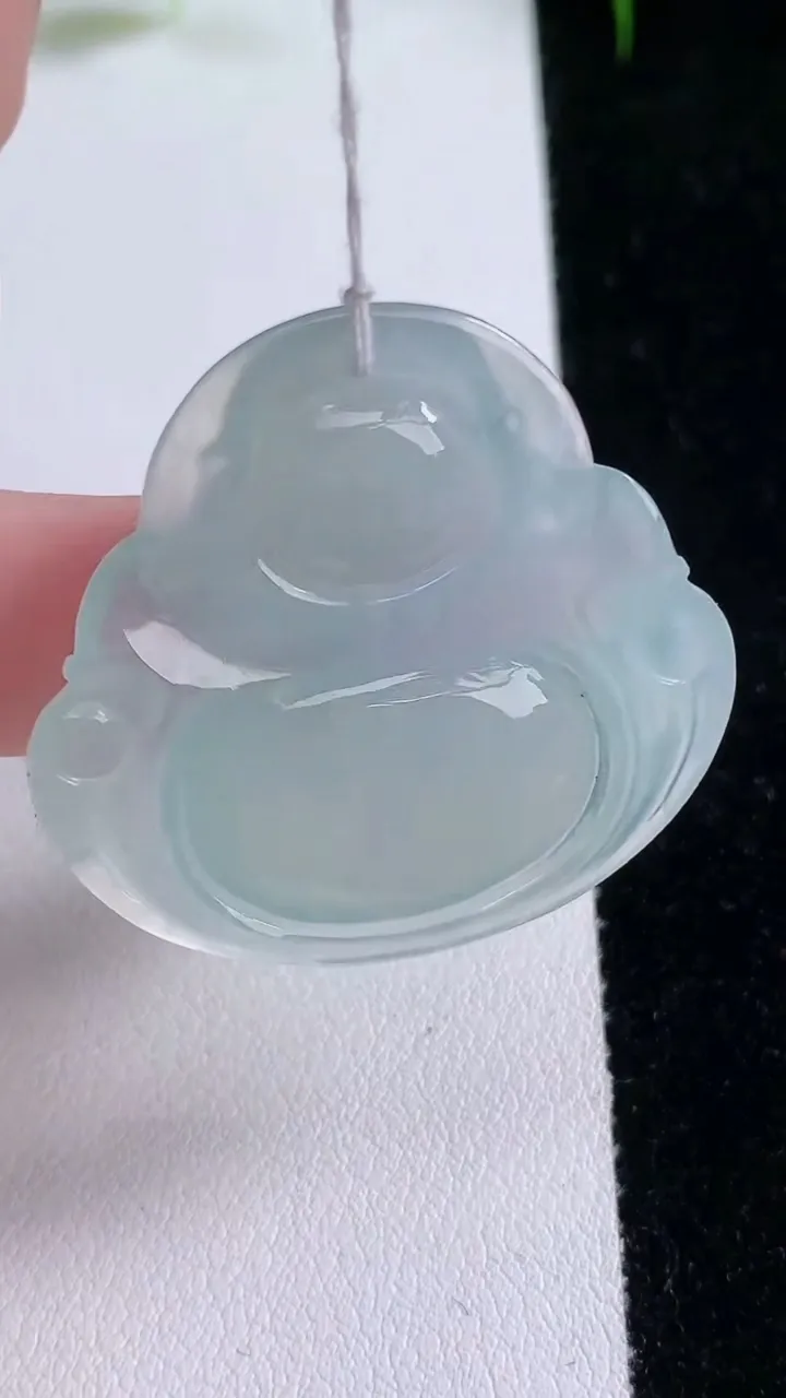 天然A货翡翠佛公吊坠，尺寸33.7-36.6-6，重量:10.49g
1月26日