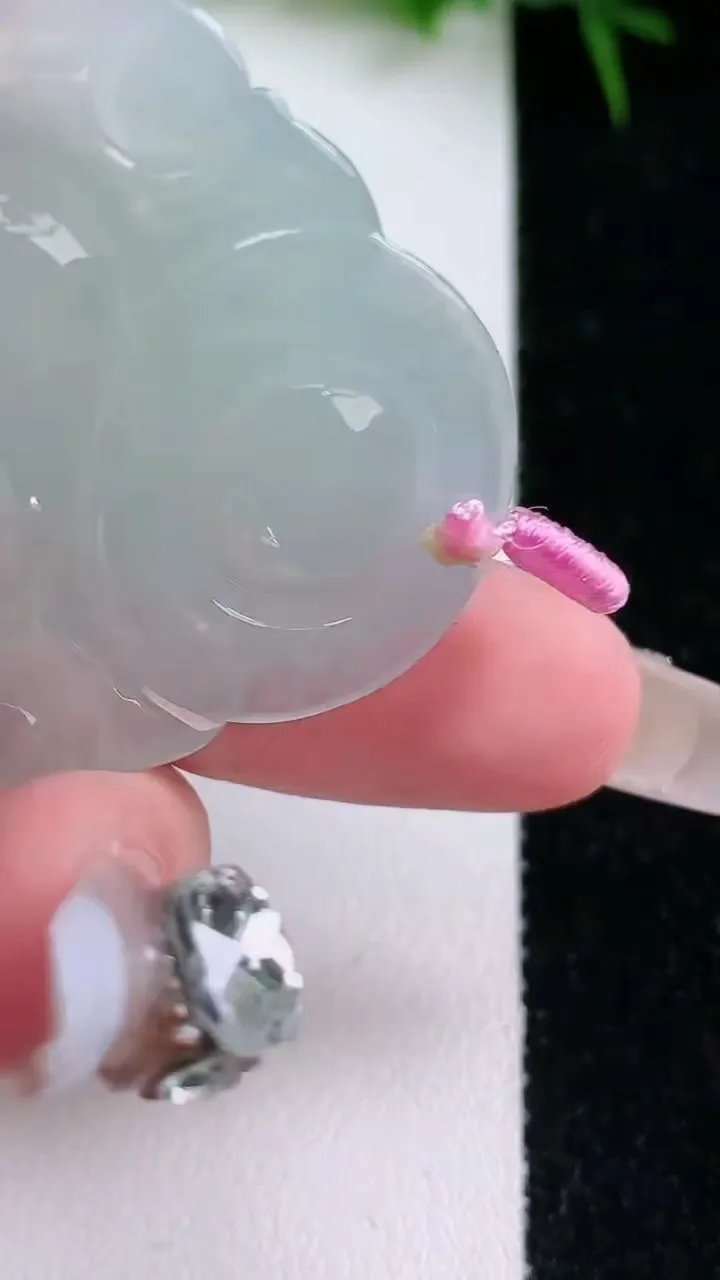 天然A货翡翠佛公吊坠，尺寸37-24-7.6，重量:17.24g
1月26日