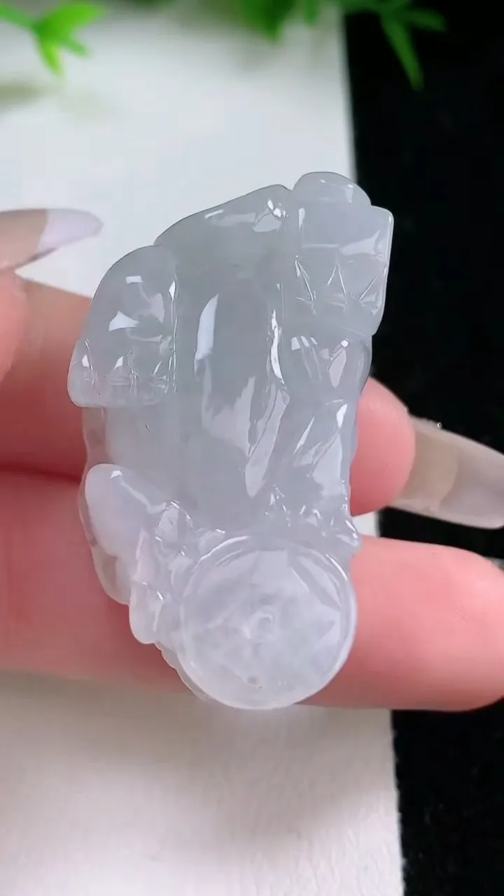 天然A货翡翠貔貅吊坠，尺寸38-21.2-13，重量:23.31g
1月26日