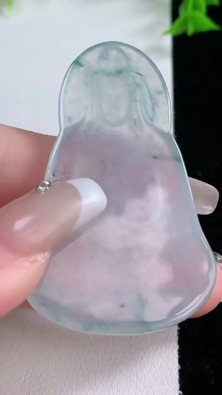 天然A货翡翠种飘花观音菩萨吊坠，尺寸55.7-34-5.3，重量:21.43g
1月26日