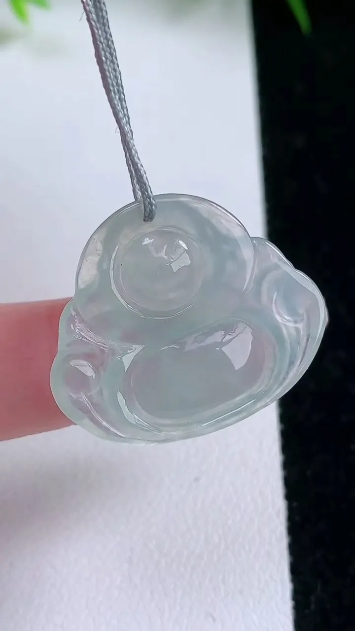 天然A货翡翠佛公吊坠，尺寸23.2-27.3-4.5，重量:4.45g
1月26日