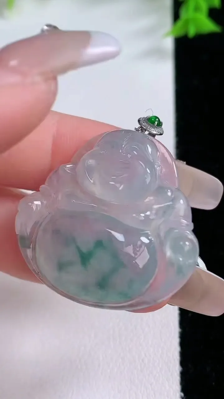 天然A货翡翠种飘花佛公吊坠，尺寸30.7-32.2-5.8，重量:9.33g
1月26日