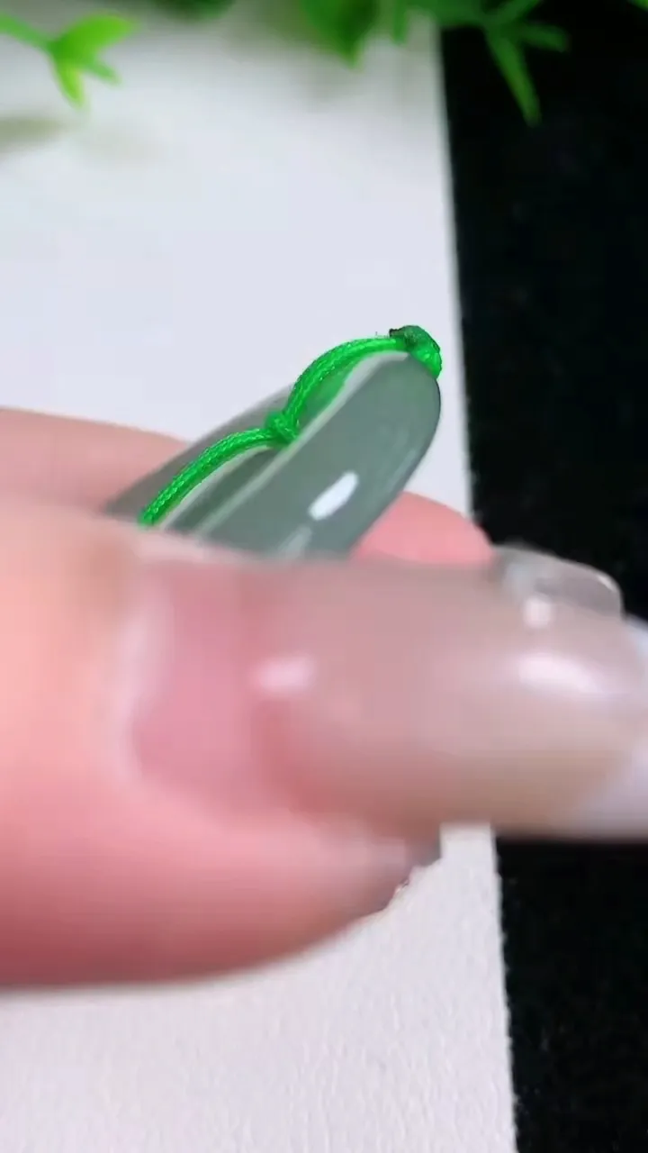 天然A货翡翠母子平安扣吊坠，尺寸44.6-5，重量:20.53g
1月26日