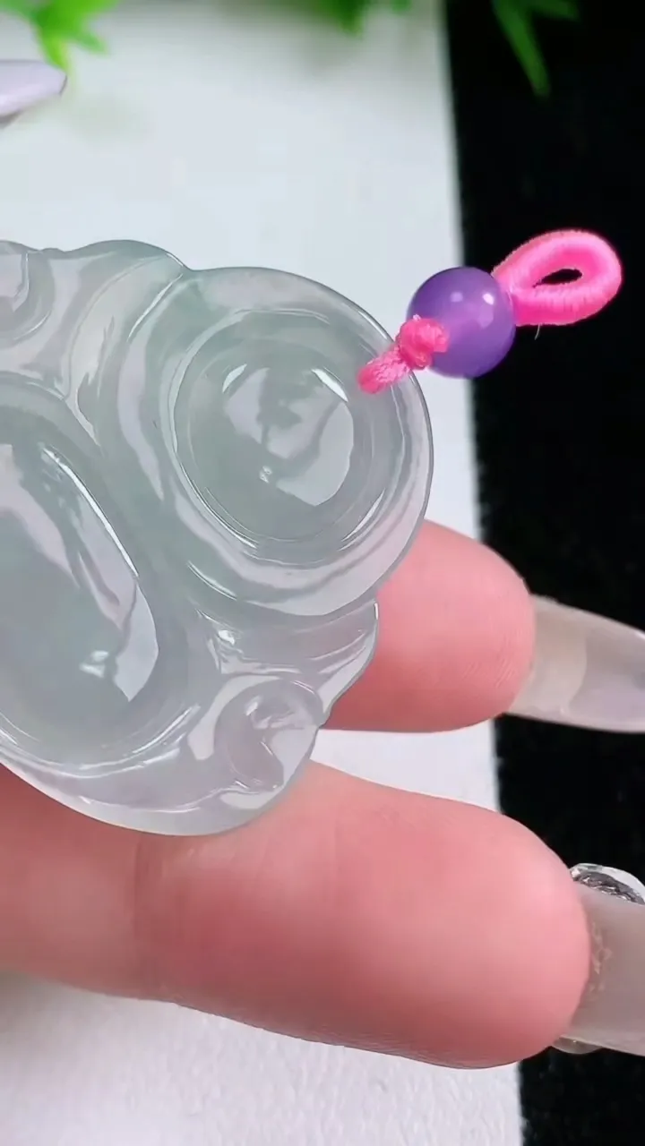 天然A货翡翠佛公吊坠，尺寸32.6-34-5.7，重量:10.43g
1月26日