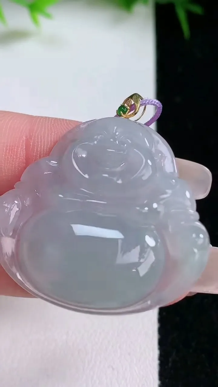 天然A货翡翠佛公吊坠，尺寸32-34.2-5.2，重量:8.60g
1月26日