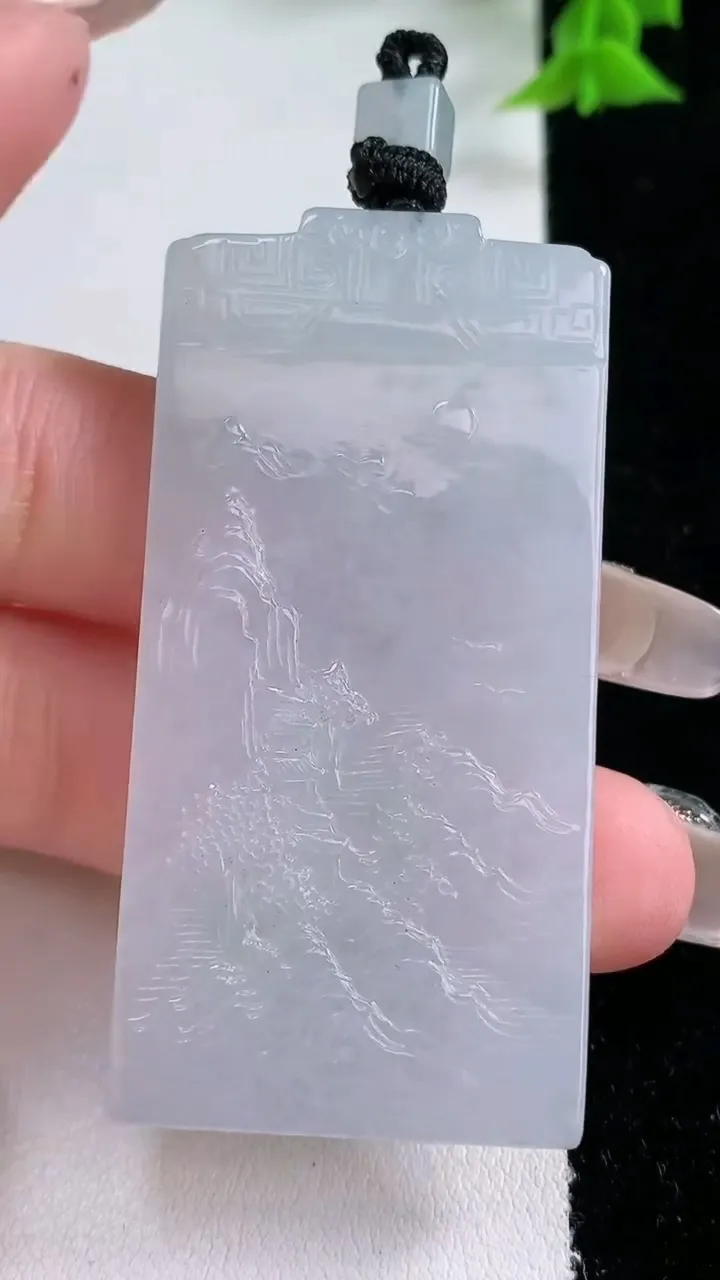 天然A货翡翠山水牌吊坠，尺寸56.7-28-5，重量:26.44g
1月27日