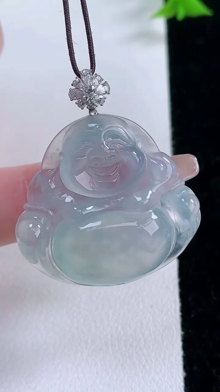 天然A货翡翠佛公吊坠，尺寸29.6-31.8-5.8，重量:8.75g
1月27日