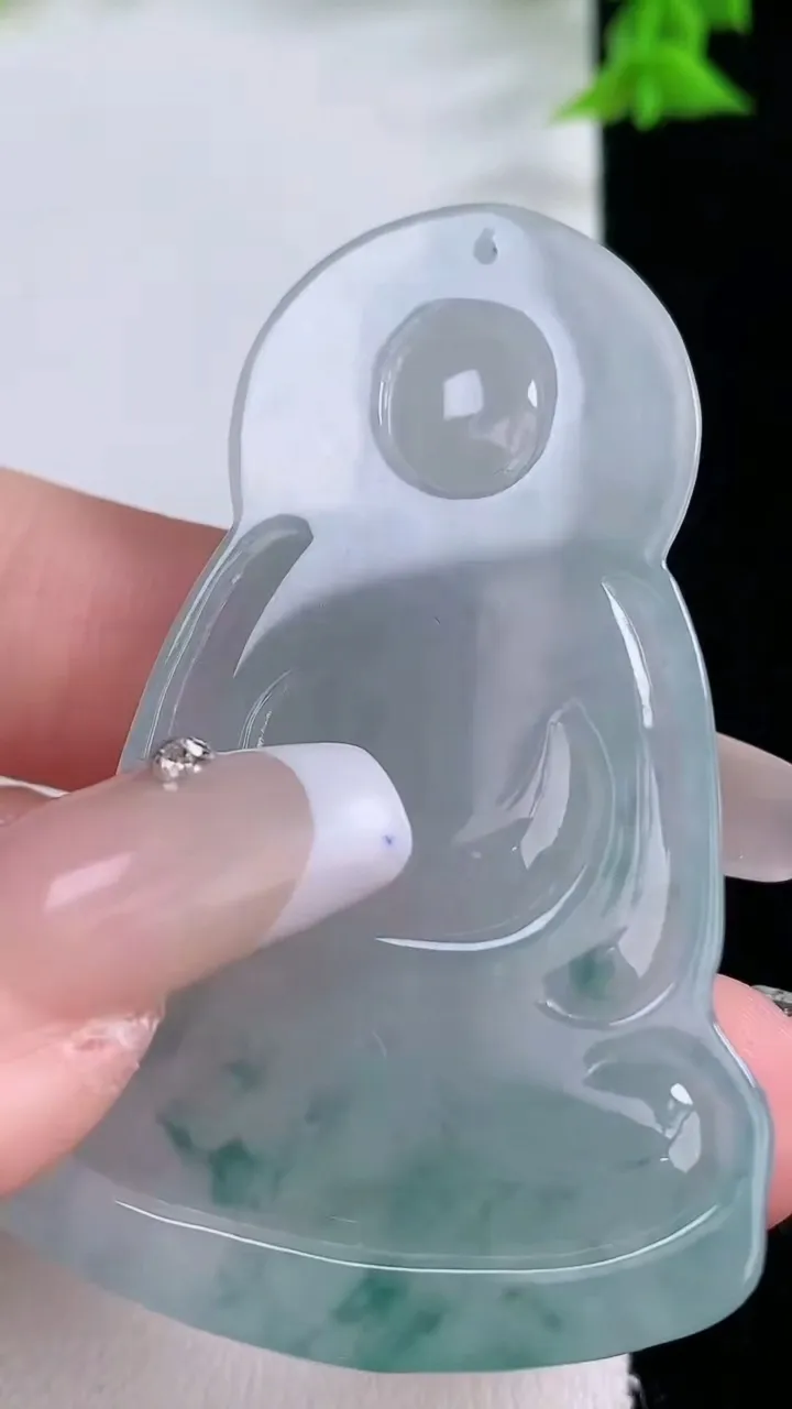 天然A货翡翠冰种飘花大日如来吊坠，尺寸57.6-35-5，重量:19.77g
1月27日