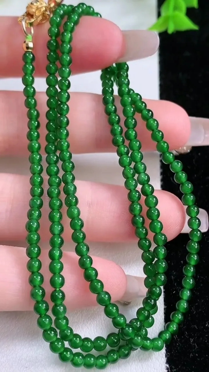 天然A货翡翠小米珠项链，尺寸3，重量:10.82g
1月27日