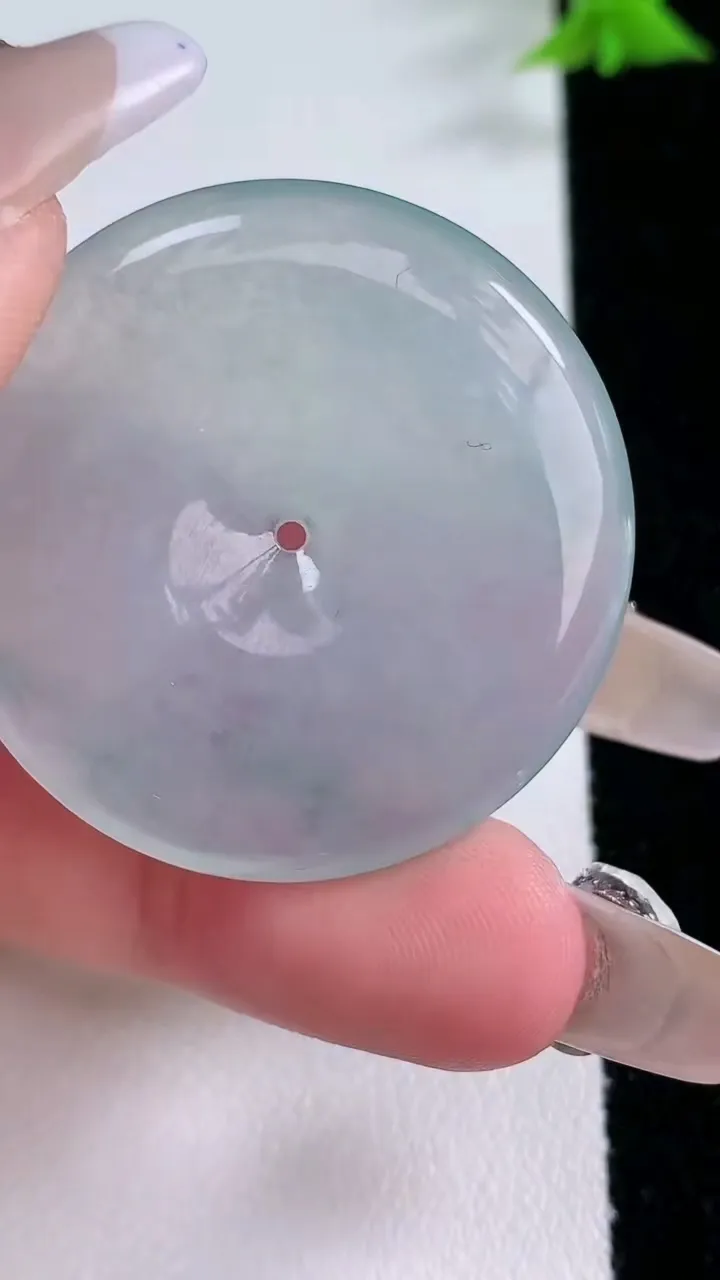 天然A货翡翠种飘花平安扣吊坠，尺寸36-6，重量:17.76g
1月27日