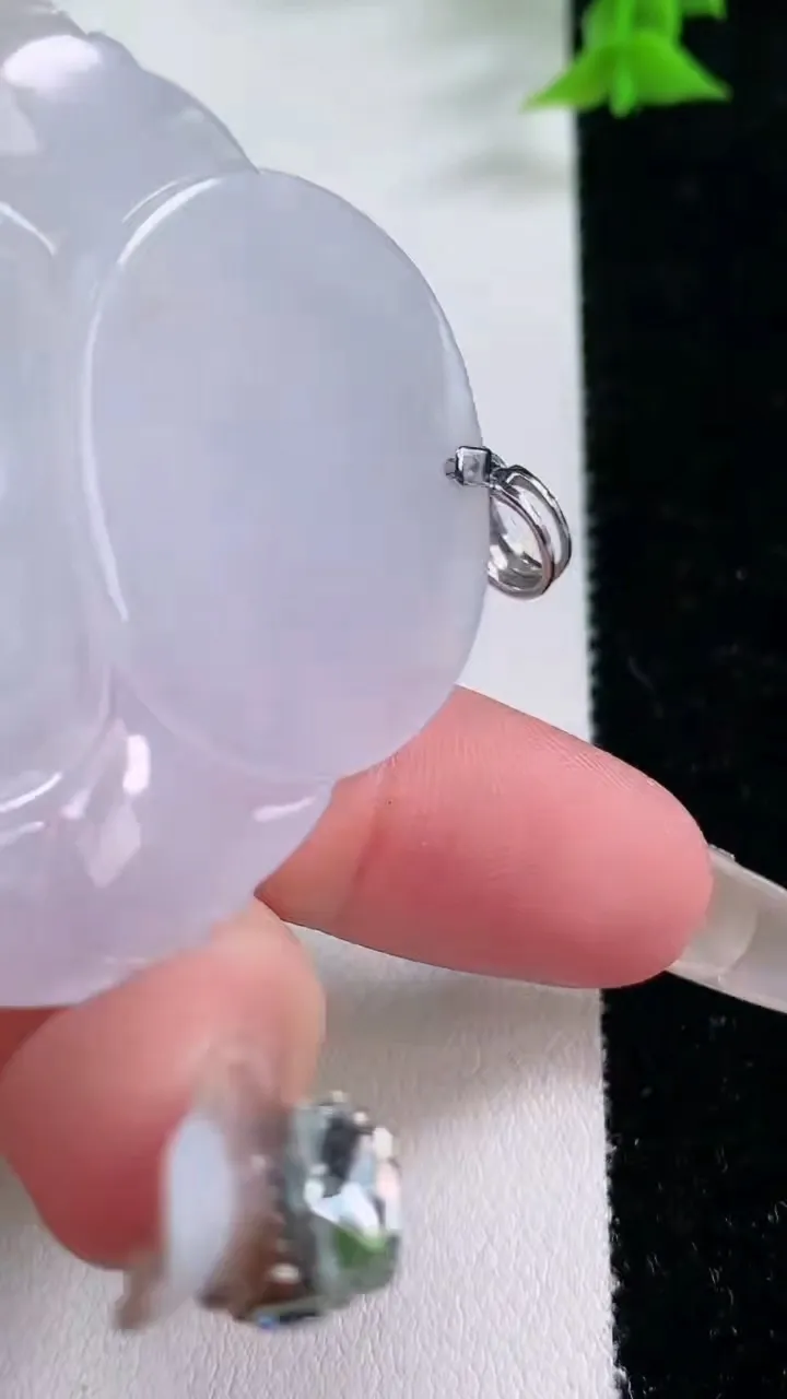 天然A货翡翠佛公吊坠，尺寸46.4-46.8-8.8，重量:34.29g
1月27日