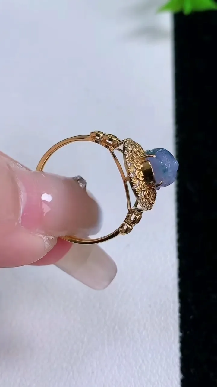 天然A货翡翠18K金紫罗兰貔貅戒指，尺寸17-8-6-7.6，重量:2.05g2026年1月27日
工厂直销收藏佳品,种好水足，色泽均匀，有种有色，上手高大气！