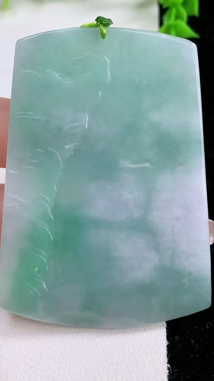 天然A货翡翠山水牌吊坠，尺寸65.5-47.4-4，重量:34.19g
1月27日