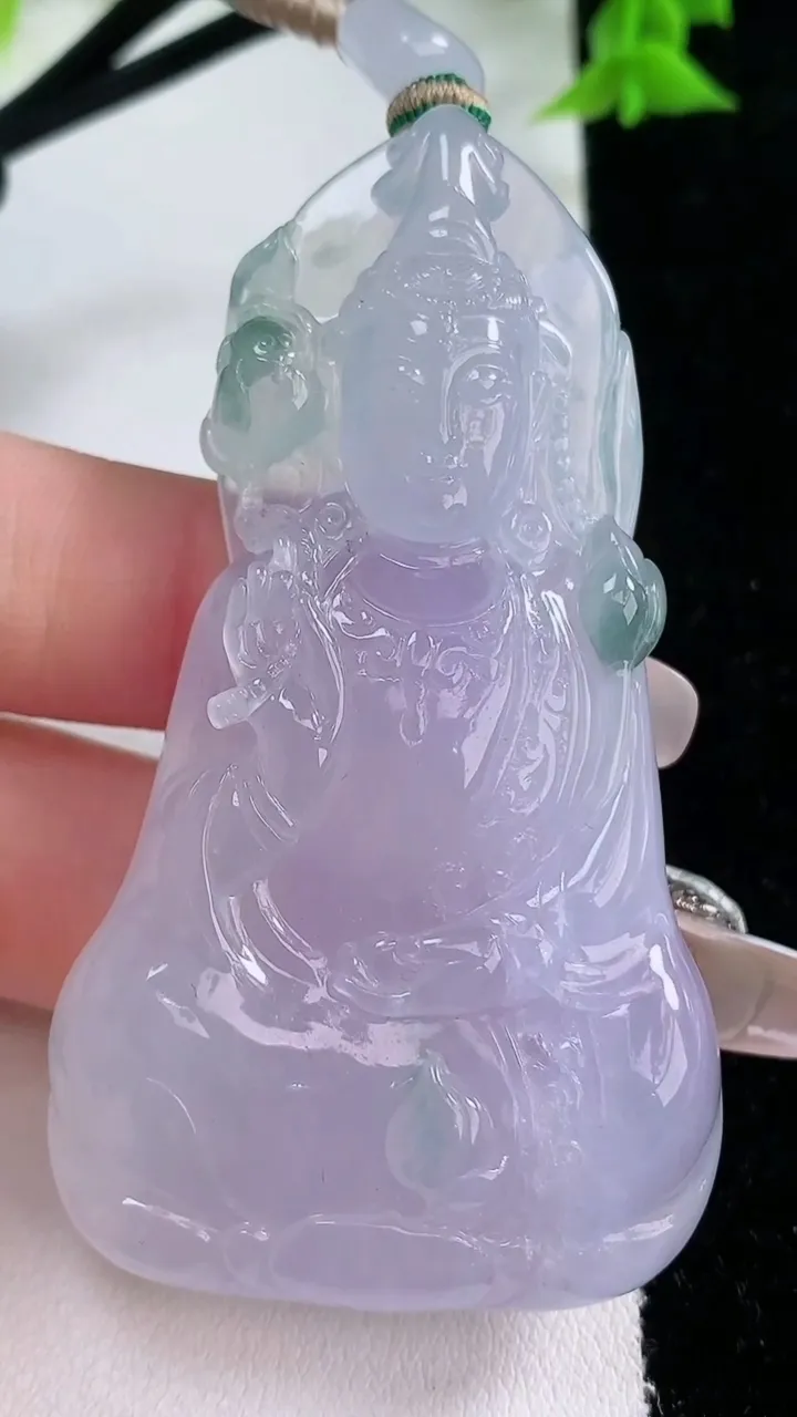 天然A货翡翠紫罗兰大势至菩萨吊坠，尺寸65.8-37-10.4，重量:50.88g
1月27日