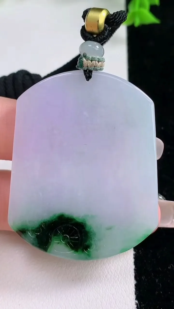天然A货翡翠春带彩紫罗兰文殊菩萨吊坠，尺寸47.7-37.3-5.6，重量:25.75g
1月27日