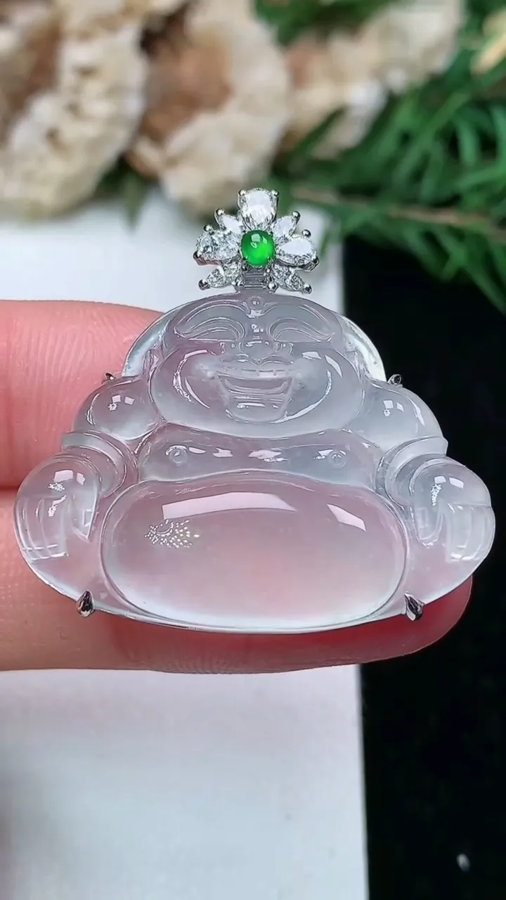 天然A货翡翠白冰佛公吊坠，尺寸22.6-31.9-7.3，重量:9.02g
1月27日