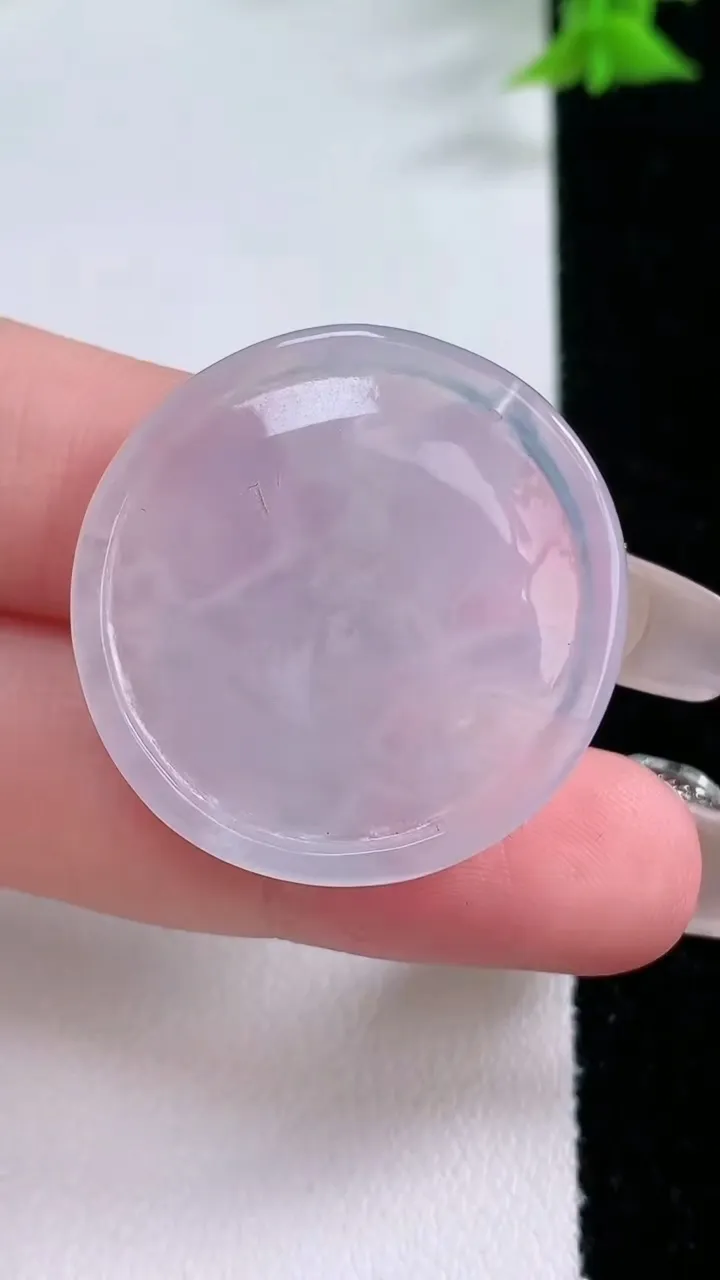 天然A货翡翠虚空藏菩萨吊坠，尺寸29.8-4.2，重量:7.24g
1月27日