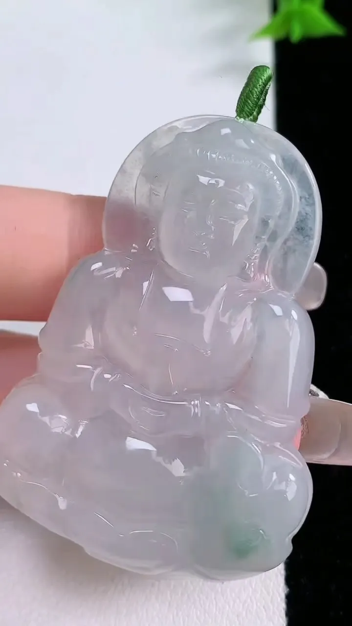 天然A货翡翠观音菩萨吊坠，尺寸50.8-36-5，重量:16.58g
1月27日