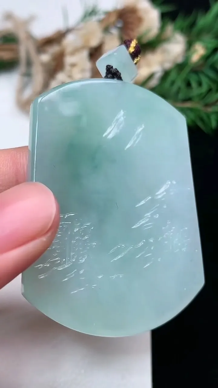 天然A货翡翠飘花山水观音菩萨吊坠，尺寸52.2-38.7-5.6，重量:29.62g
1月27日