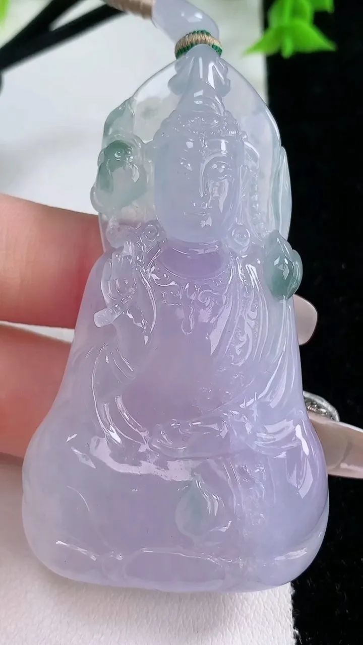 天然A货翡翠紫罗兰大势至菩萨吊坠，尺寸65.8-37-10.4，重量:50.88g
1月27日