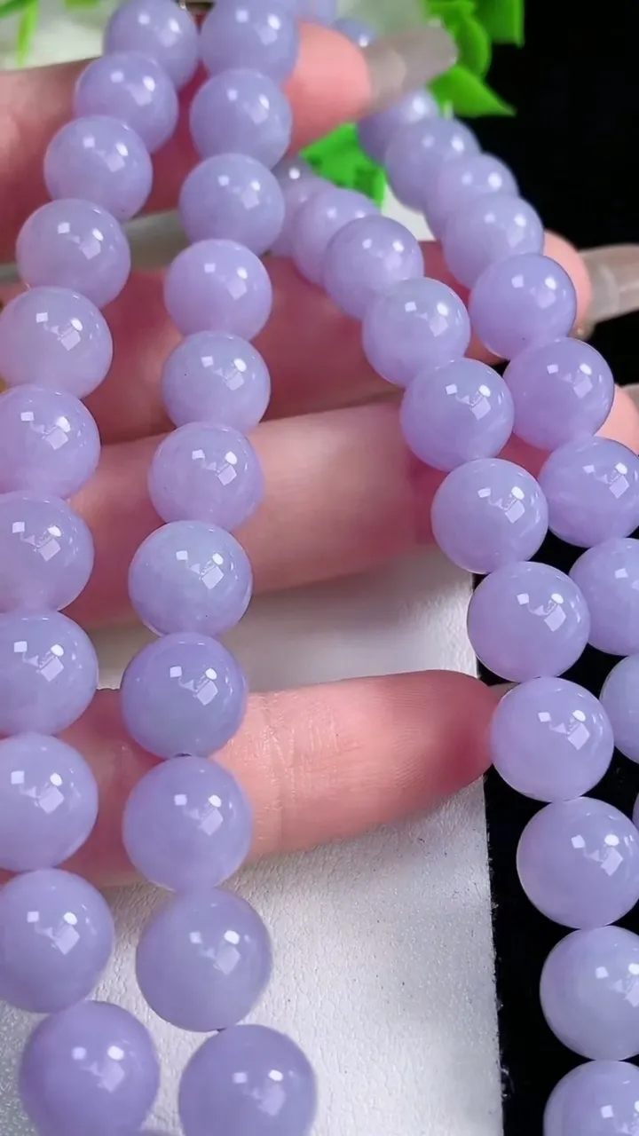 天然A货翡翠收藏级紫罗兰圆珠项链，尺寸9.6-59颗，重量:95.62g1月27日
工厂直销收藏佳品,种好水足，色泽均匀，有种有色，上手高大气！