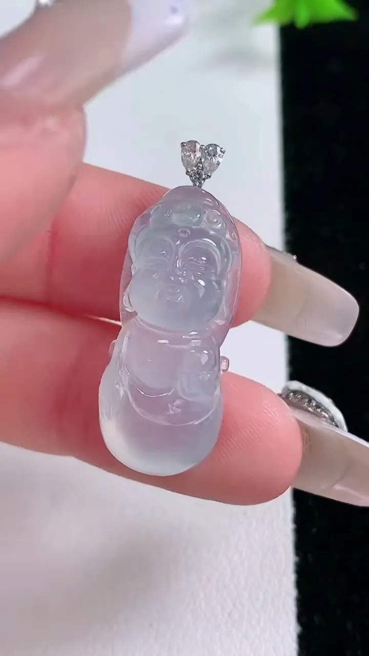 天然A货翡翠种白冰宝宝佛吊坠，尺寸27.8-11.8-7.2，重量:5.14g
1月27日