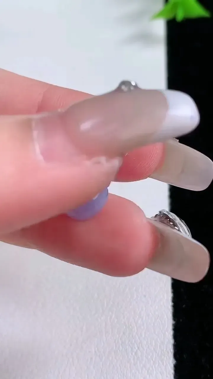 天然A货翡翠18K金紫罗兰葫芦吊坠，尺寸12-8-4.5，重量:1.08g
1月27日