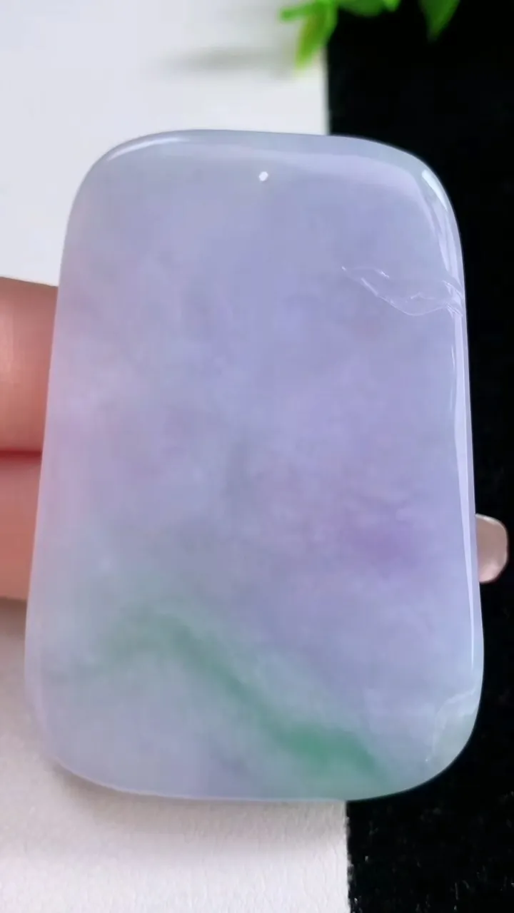 天然A货翡翠春带彩紫罗兰鸟语花香吊坠，尺寸58.8-38.4-6.7，重量:31.55g
1月28日