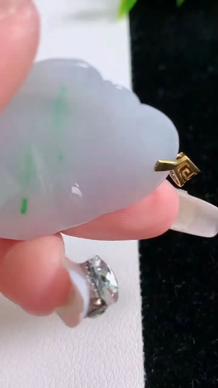 天然A货翡翠佛公吊坠，尺寸35.3-33.8-5.8，重量:10.93g
1月28日