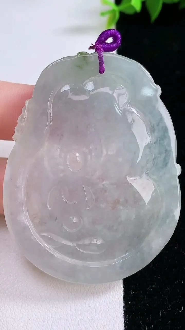 天然A货翡翠文殊菩萨吊坠，尺寸59.7-46-6，重量:32.04g
1月28日