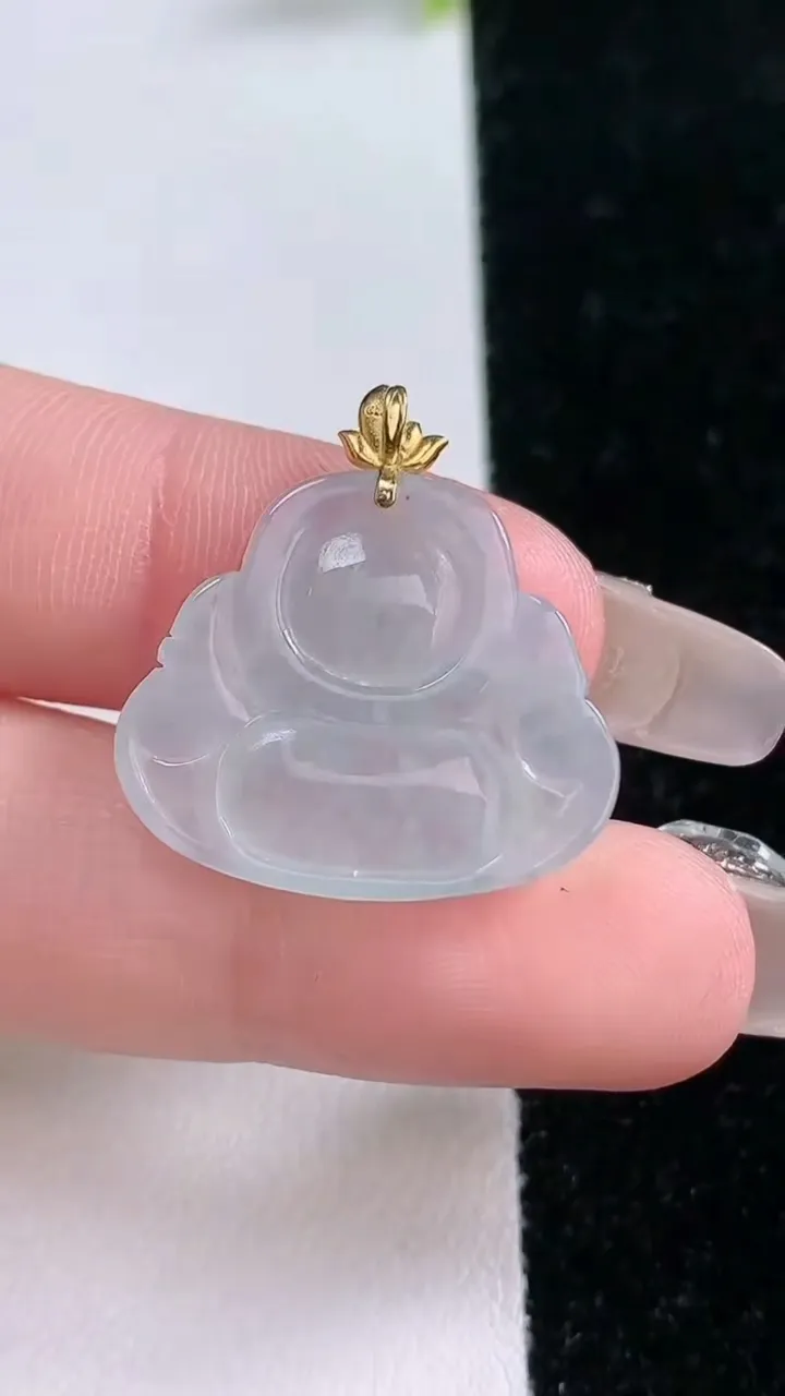 天然A货翡翠种飘花佛公吊坠，尺寸20-23-3.5，重量:2.95g
1月28日