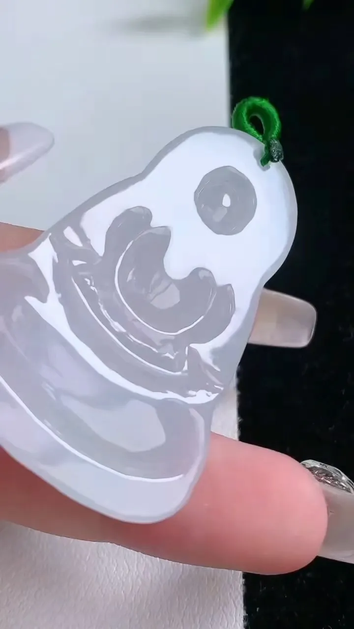 天然A货翡翠阿弥陀佛吊坠，尺寸51-32.8-5.7，重量:17.07g
1月28日