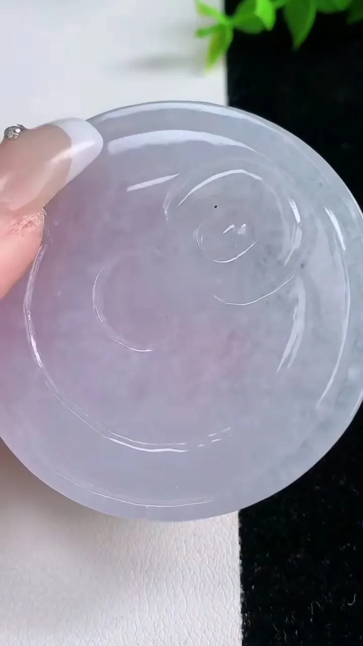 天然A货翡翠紫罗兰逍遥佛吊坠，尺寸54-4.4，重量:30.08g
1月28日