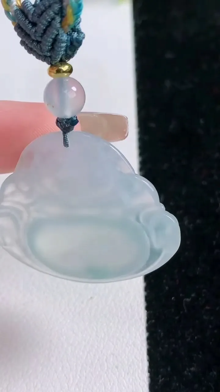 天然A货翡翠种飘花佛公吊坠，尺寸29-33.6-5.8，重量:11.95g
1月28日