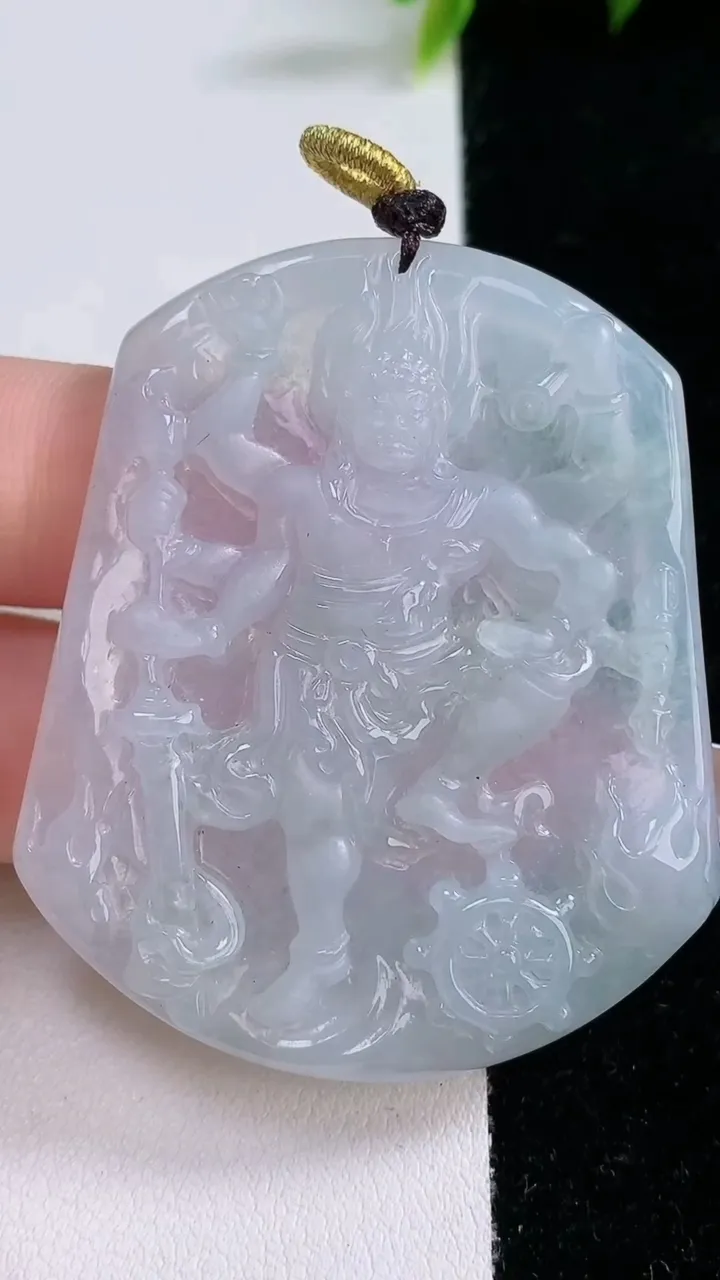 天然A货翡翠不动明王吊坠，尺寸52.7-43.8-4.8，重量:22.19g
1月28日