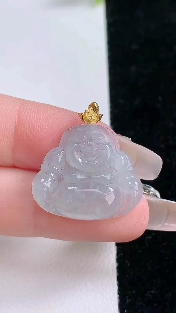 天然A货翡翠种飘花佛公吊坠，尺寸20-23-3.5，重量:2.95g
1月28日