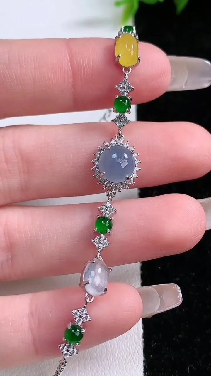 天然A货翡翠925银紫罗兰蛋面手链，尺寸7.4-7，重量:4.61g
1月28日