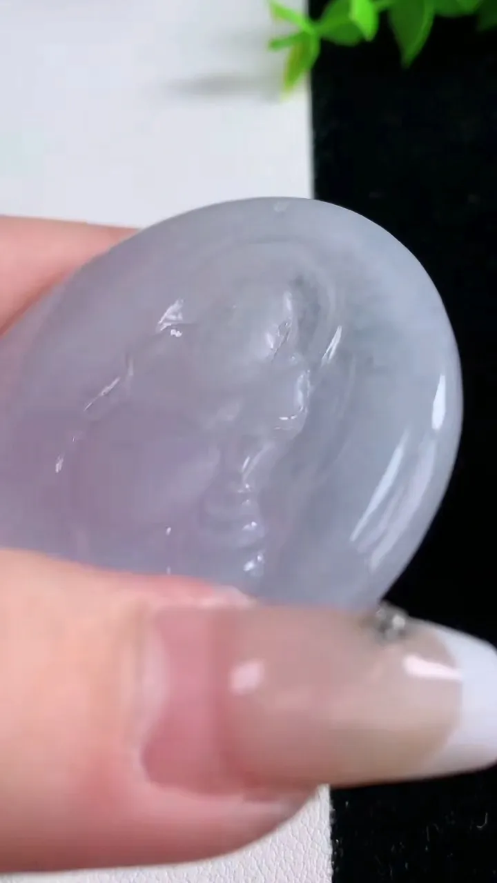 天然A货翡翠紫罗兰逍遥佛吊坠，尺寸54-4.4，重量:30.08g
1月28日