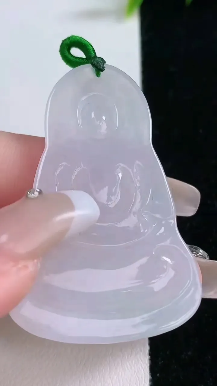 天然A货翡翠阿弥陀佛吊坠，尺寸51-32.8-5.7，重量:17.07g
1月28日