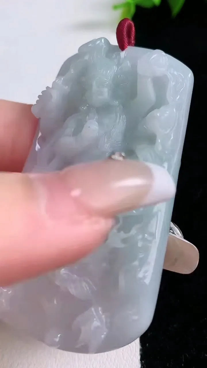 天然A货翡翠御龙不动明王吊坠，尺寸63.4-35.4-9.6，重量39.15g
1月28日