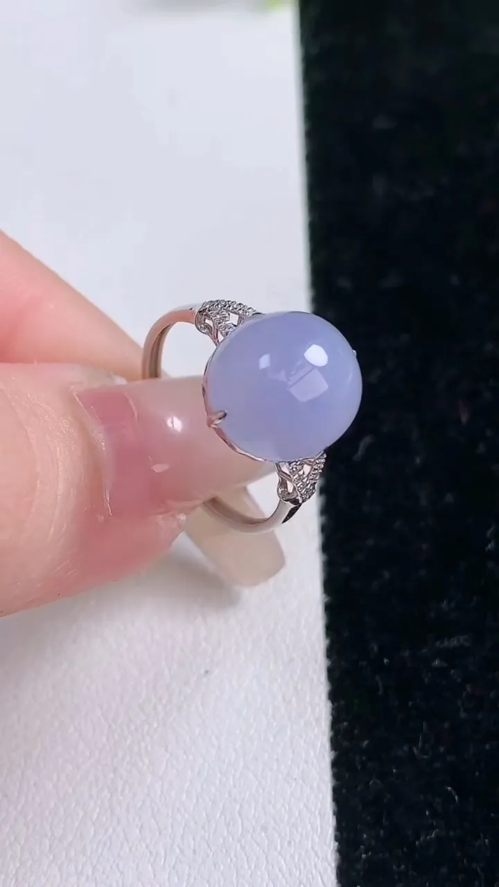 天然A货翡翠18K金紫罗兰蛋面戒指，尺寸17.5-13-11-6.8，重量:2.36g2026年1月