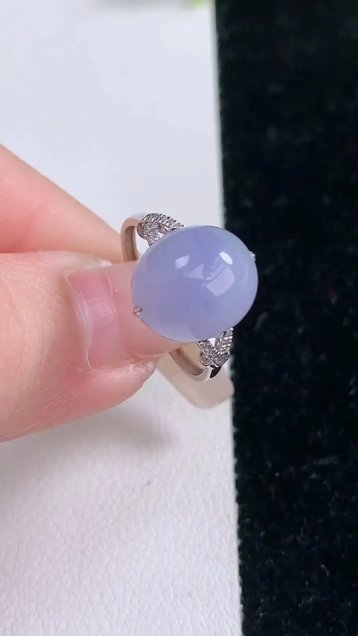天然A货翡翠18K金紫罗兰蛋面戒指，尺寸17.5-13-11-6.8，重量:2.36g2026年1月