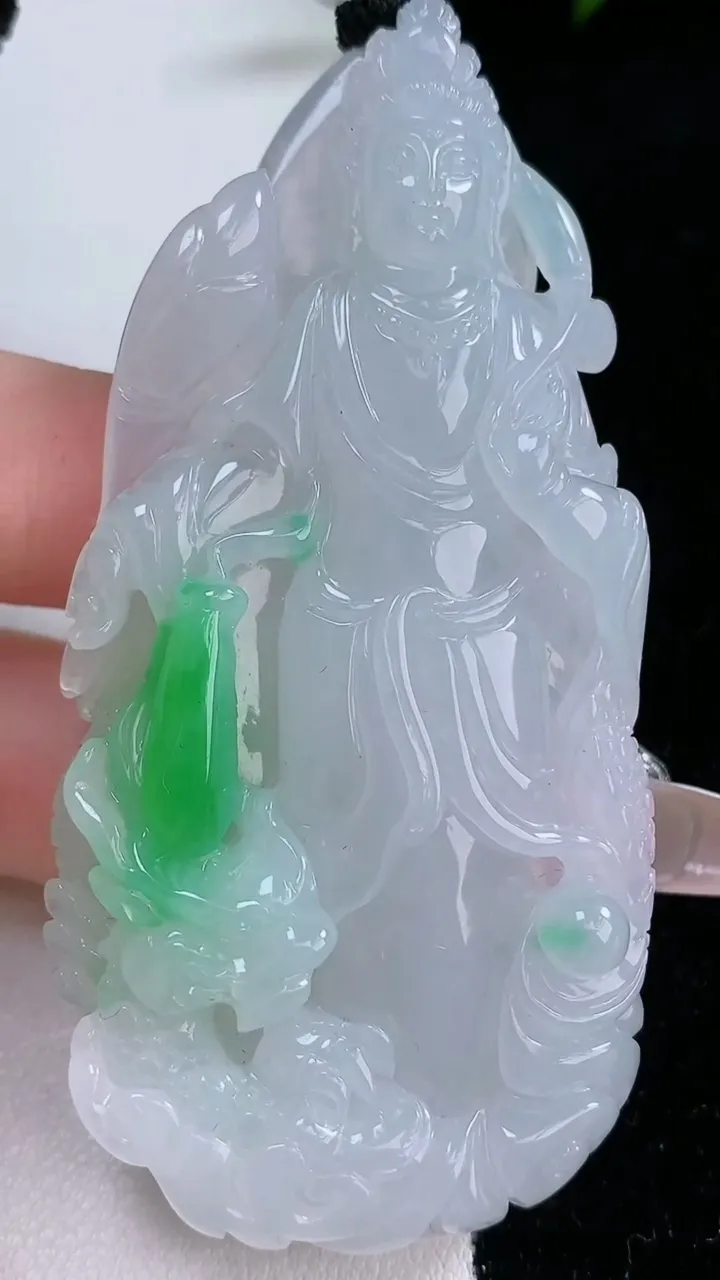 天然A货翡翠御龙观音菩萨吊坠，尺寸75-36.8-10，重量:49.53g
1月29日