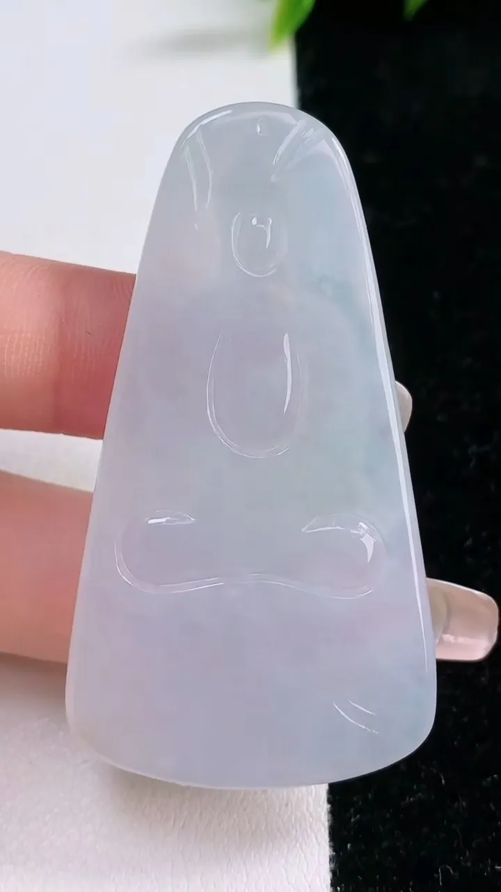 天然A货翡翠阿弥陀佛吊坠，尺寸57.5-31.2-5.4，重量:19.25g
1月29日