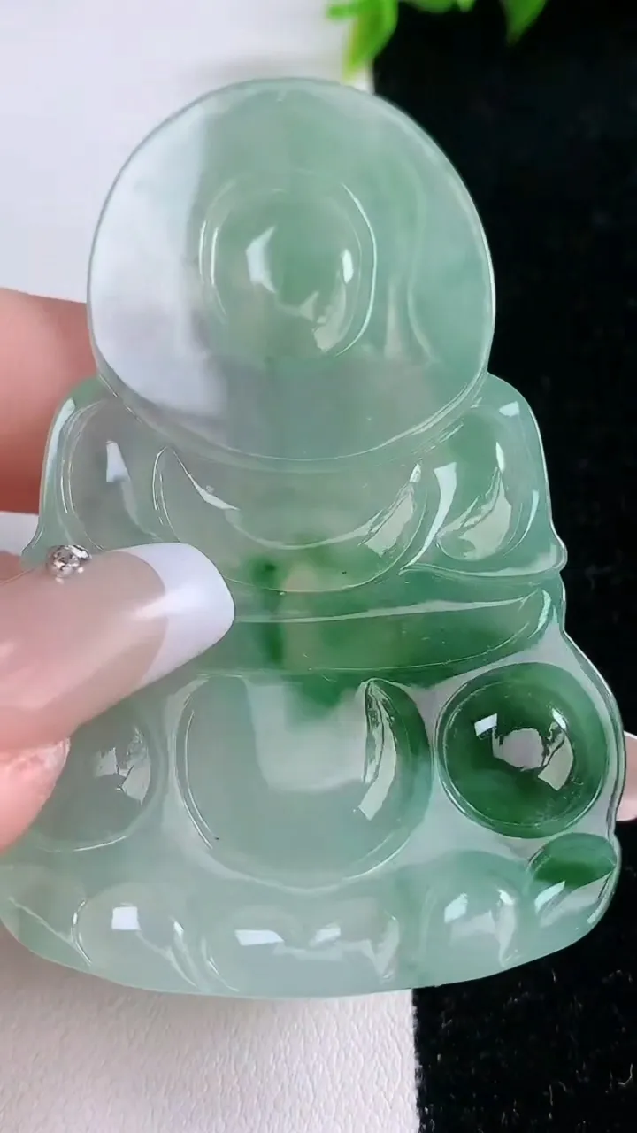 天然A货翡翠观音菩萨吊坠，尺寸64.8-42-5.3，重量:26.29g
1月29日