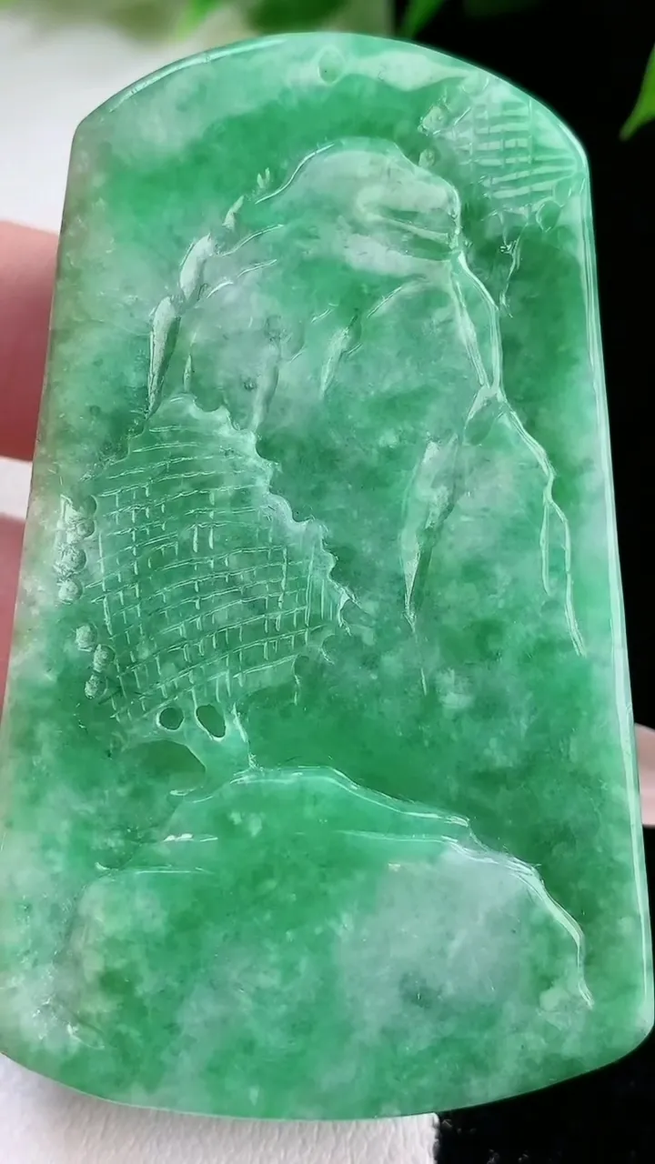 天然A货翡翠山水牌吊坠，尺寸65-41-13，重:65.07g
1月29日