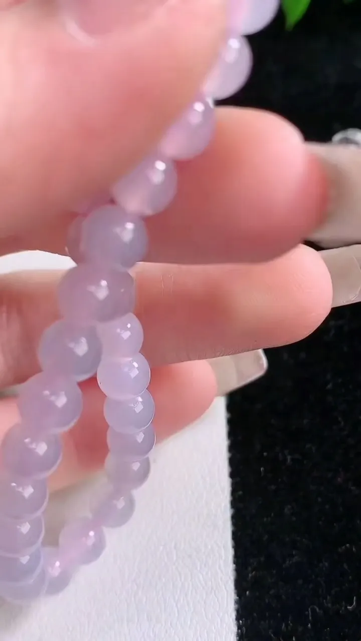 天然A货翡翠紫罗兰圆珠手串，尺寸6-30颗，重量:11.29g1月29日
工厂直销收藏佳品,种好水足，色泽均匀，有种有色，上手高大气！